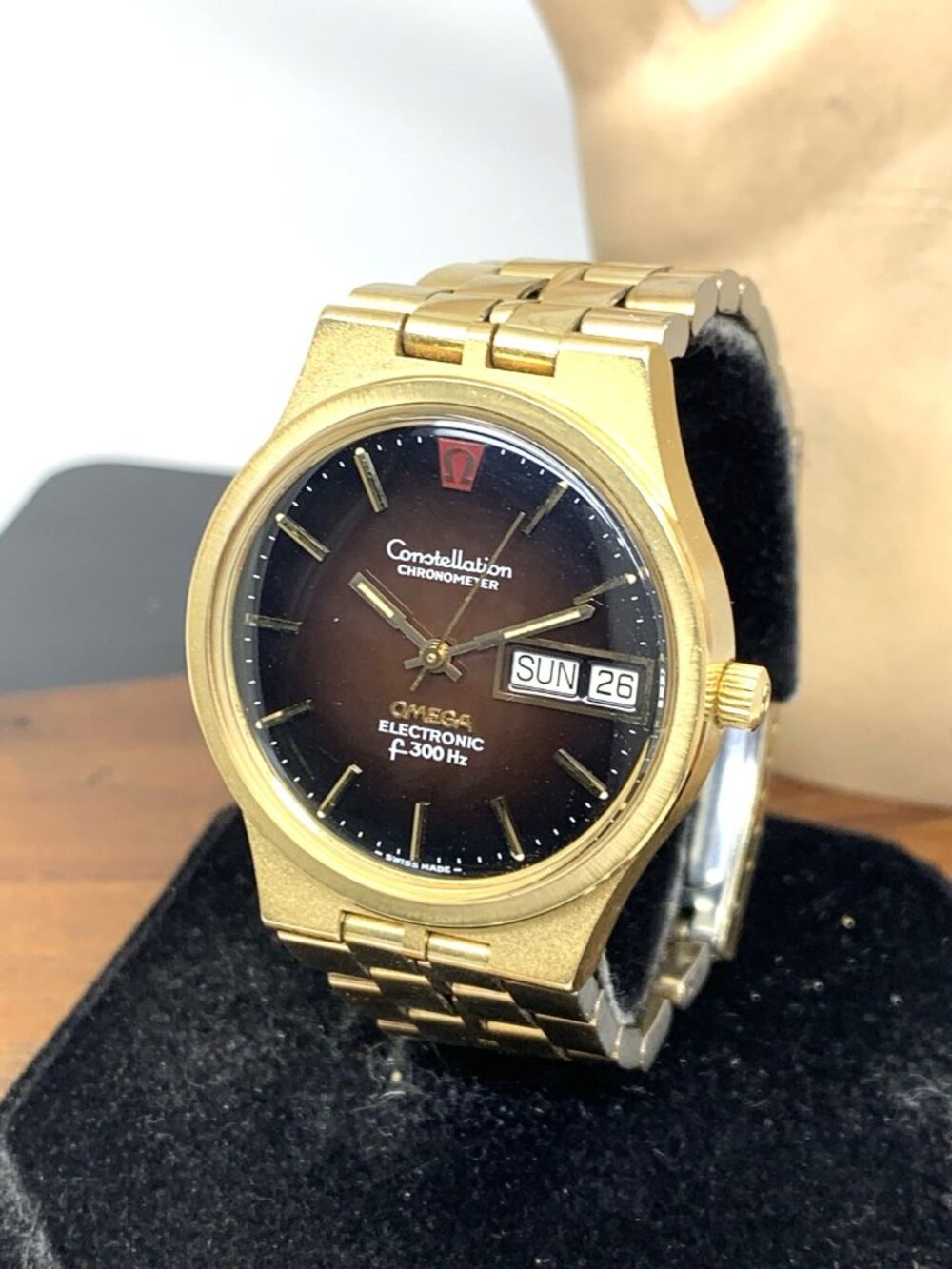 Omega Constellation Men's Watch Vintage Swiss Quartz Day Date Gold Steel 36mm